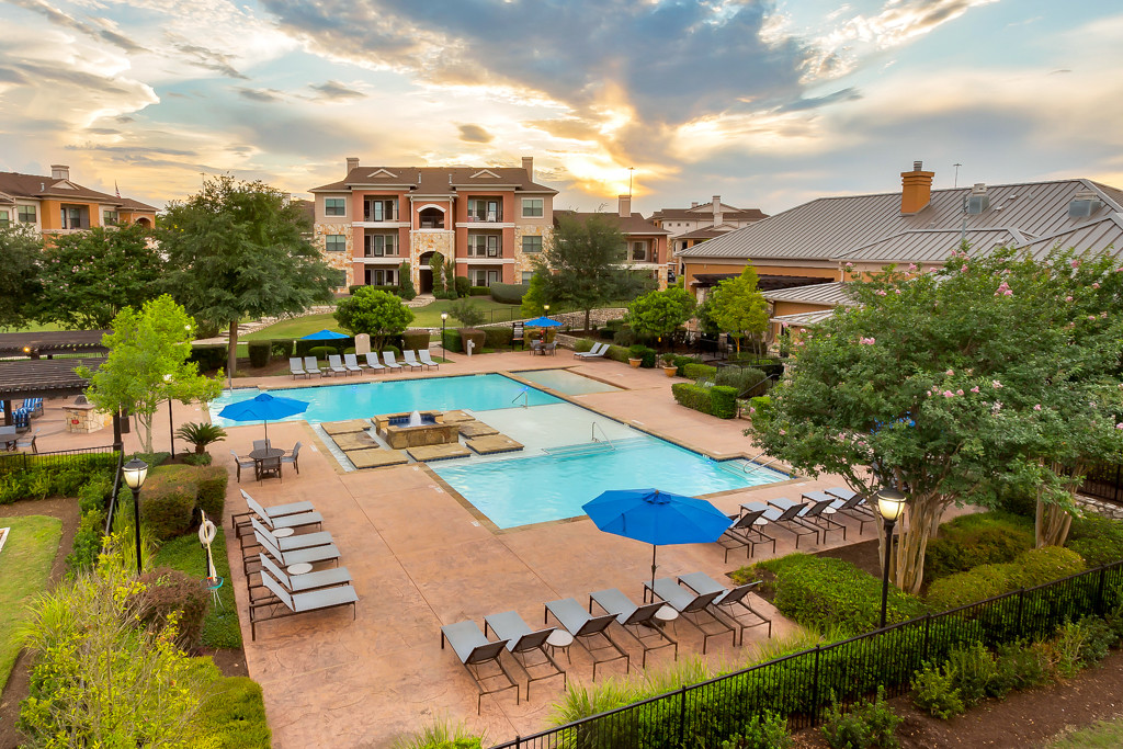 Onion Creek Luxury Apartments Apartments Austin Tx Apartments Com