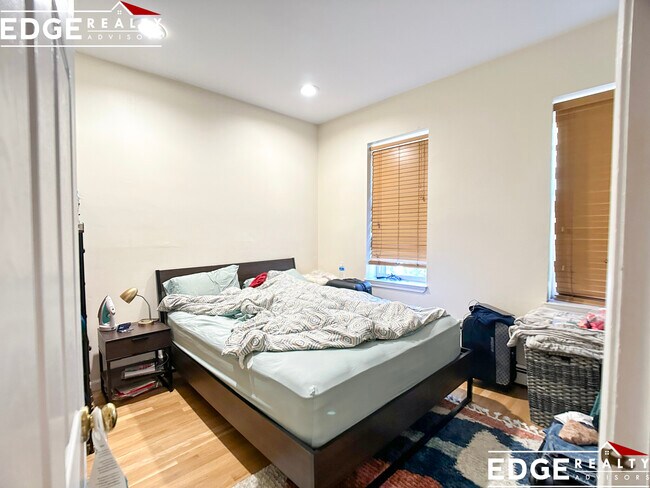 Foto del edificio - 390 Riverway