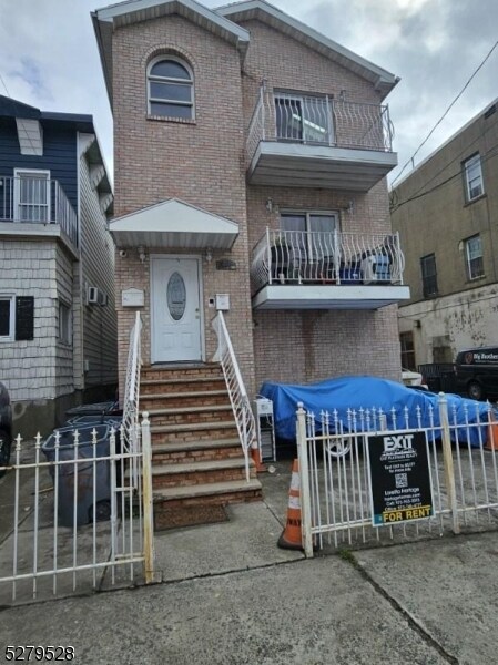 Primary Photo - 266 Old Bergen Rd