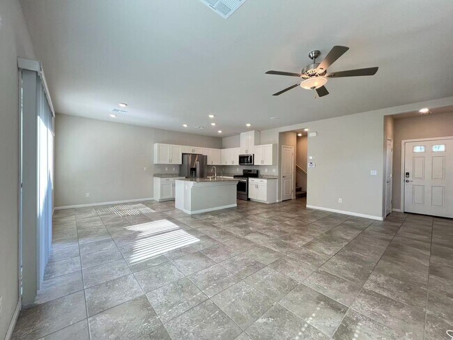 Building Photo - Gorgeous 2 story 2 car garage with 4 Beds