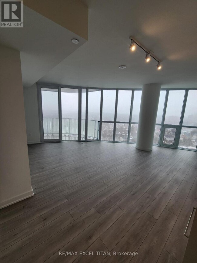 Photo du bâtiment - 1 Fairview Rd E