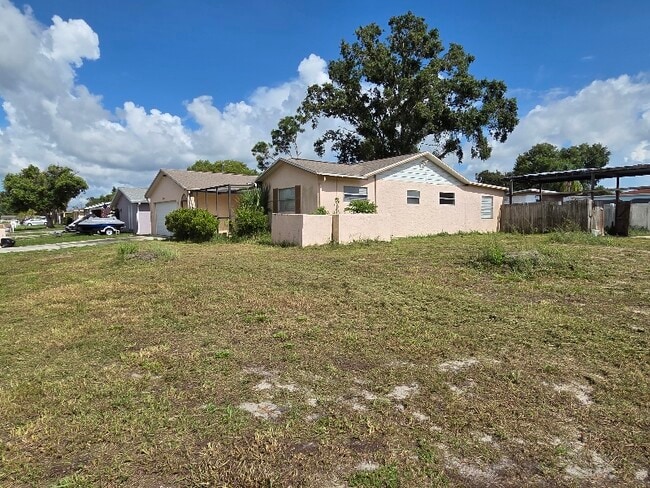 Building Photo - 8140 Medford Dr