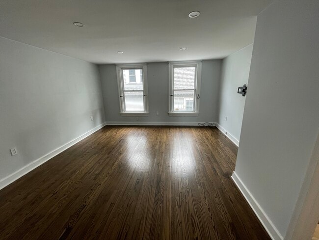 Building Photo - 922 Richmont St