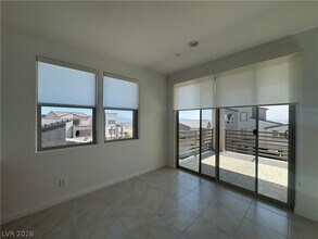Building Photo - 11540 Hawking Ave