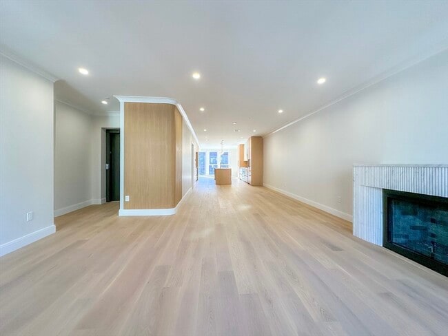 Building Photo - 144 Worcester St