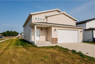 Building Photo - 3602 33rd St S