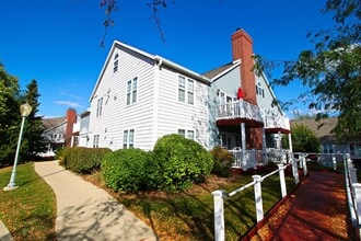 Building Photo - 902 Kottke Dr