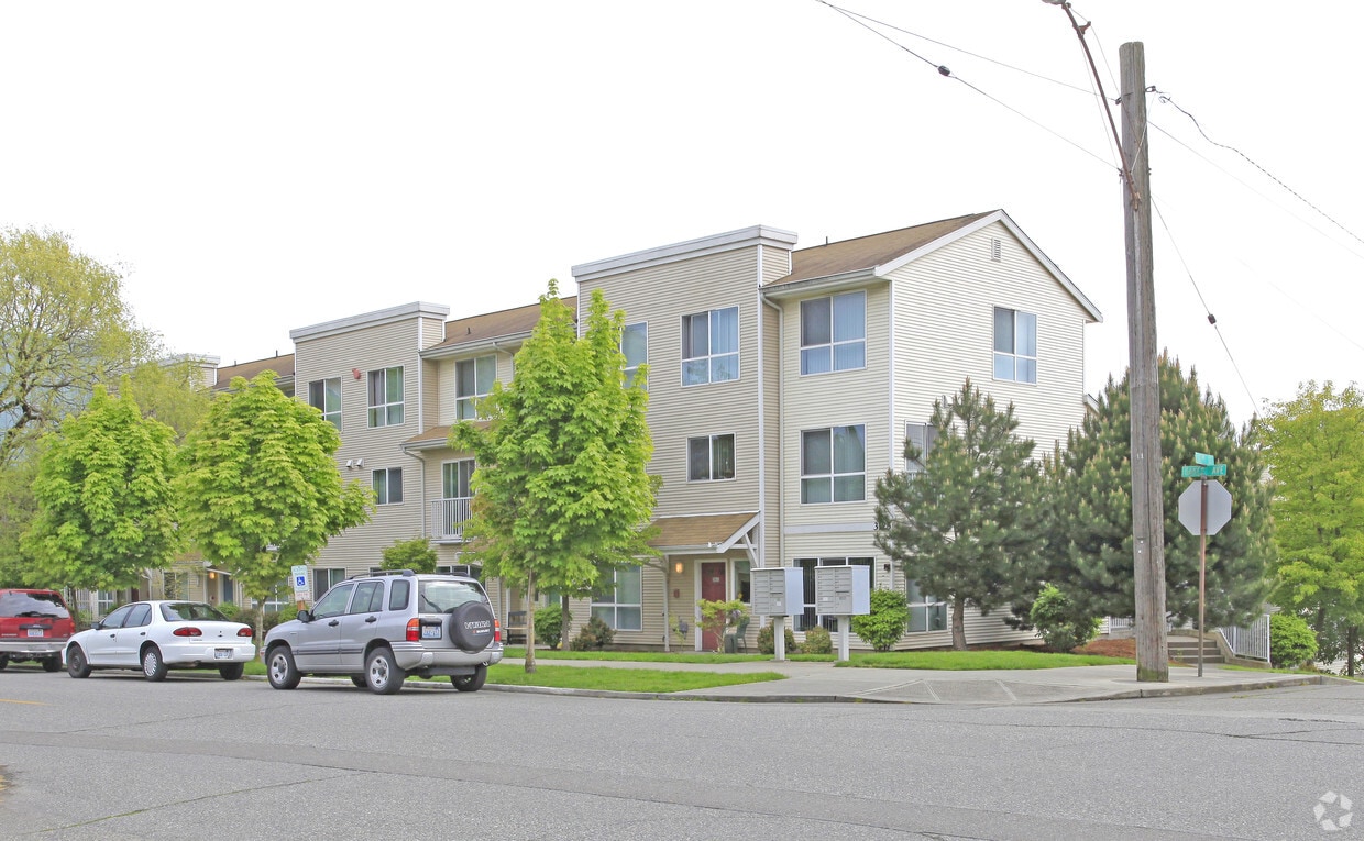 Primary Photo - Housing Hope Oakes Commons