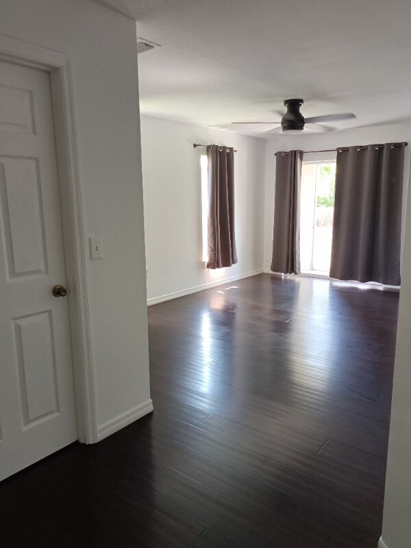 Foto del edificio - 2881-2856 56th Ave Cir E