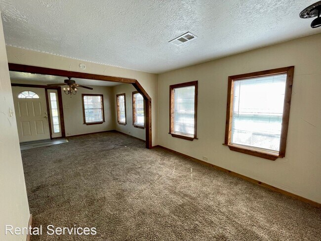 Building Photo - 2 br, 1 bath House - 2126 4th