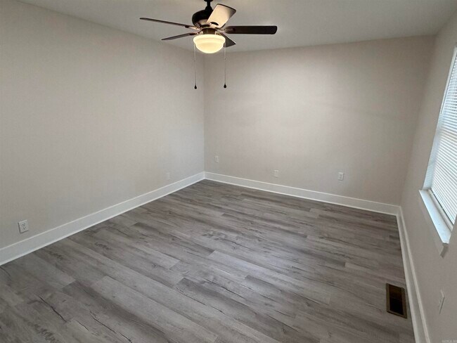 Foto del edificio - 809 Palmer Ave