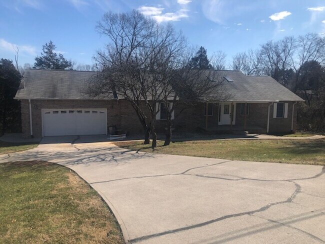 Foto del edificio - 851 Rawhide Trail Lenoir City TN 37772