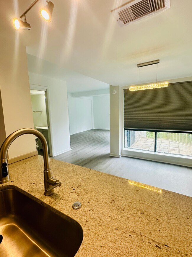 Foto del edificio - 70 Paddle Boat Ln