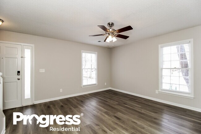 Building Photo - 5196 Olde Mill Dr NE