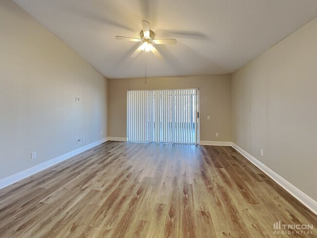 Building Photo - 10434 Soaring Eagle Dr