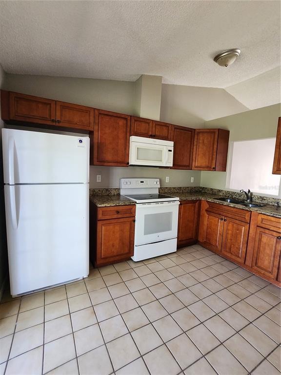 Building Photo - 2732 Coral Reef Dr