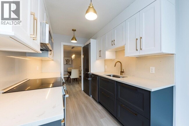 Building Photo - 888 Hamilton St