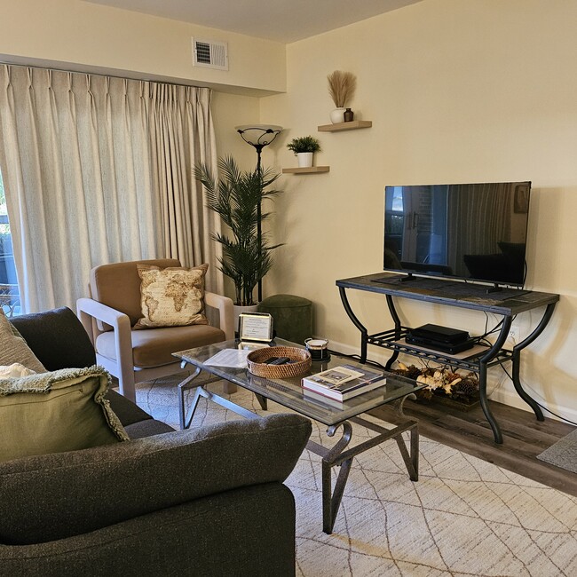 Living Room - 304 Forbes St