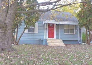 Building Photo - 323 Browning Ave