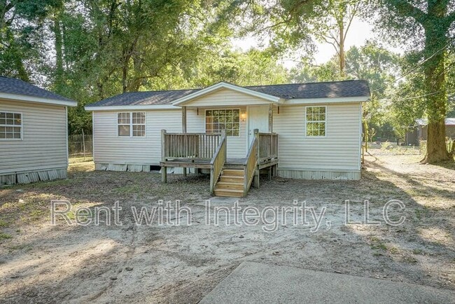 Building Photo - 4807 Center Dr