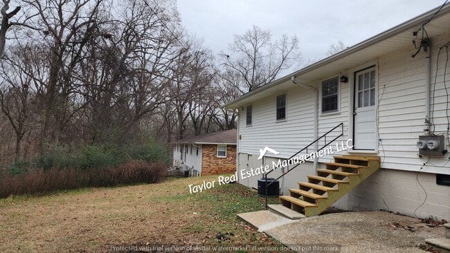Building Photo - 109 Doris Ln