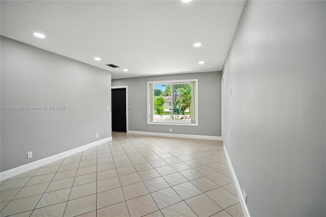 Building Photo - 8041 SW 20th Pl