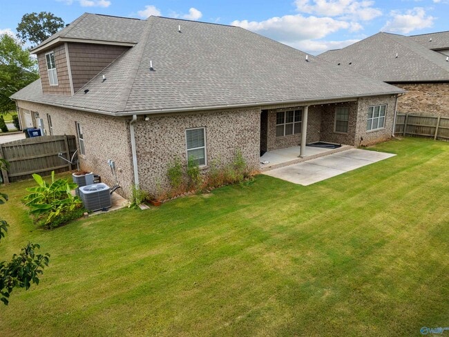 Building Photo - 127 Sage Oak Ln