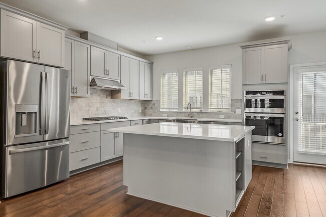 Building Photo - 27 Gala Ct