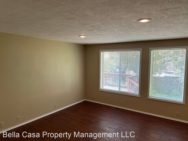 Building Photo - 3 br, 2 bath House - 719 SW 1st St