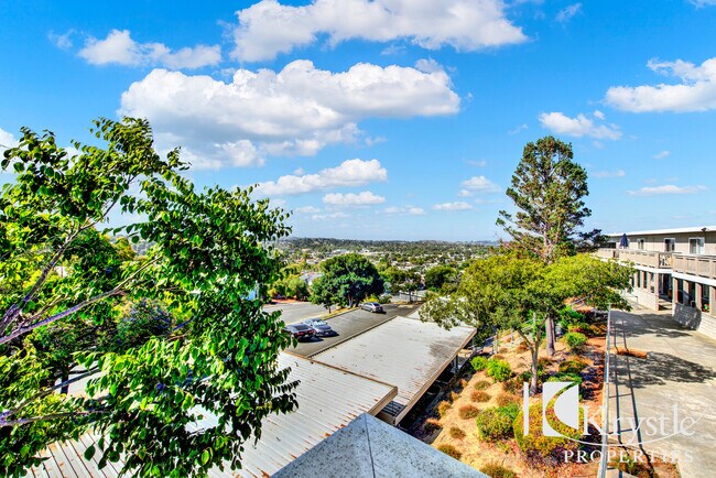 Foto del edificio - North Hills Apartments