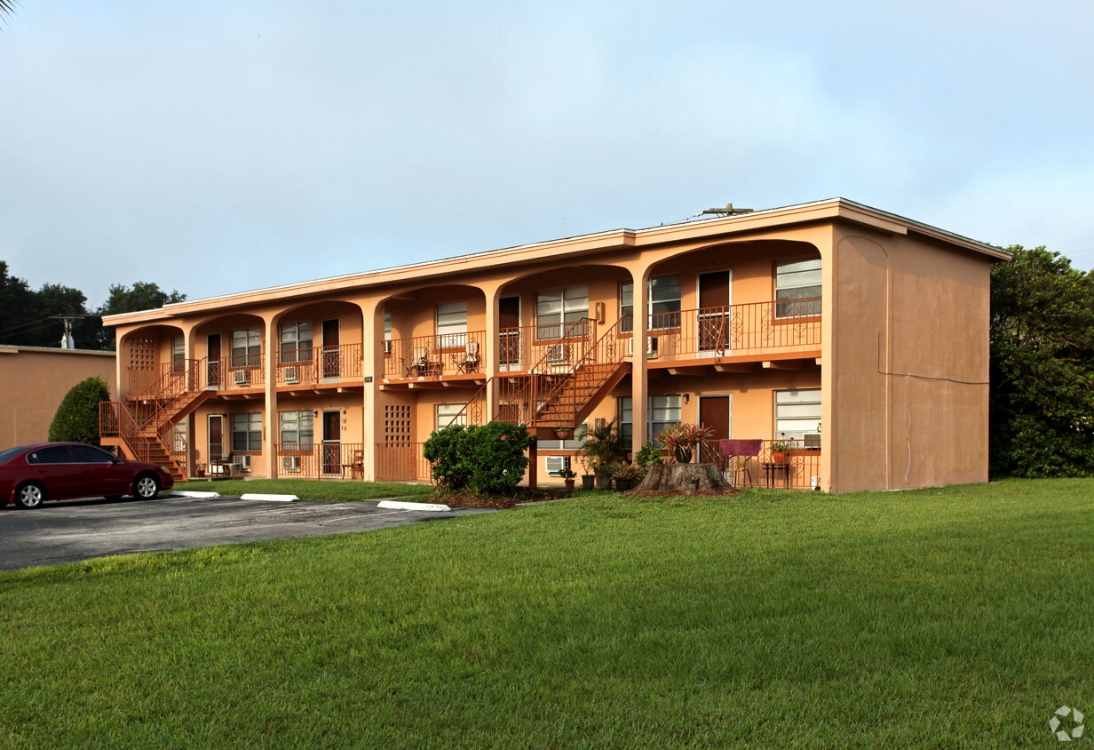 Building Photo - Lakeview & Springhaven Apartments