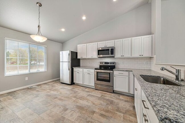 Building Photo - 2412 Gemstone Ct