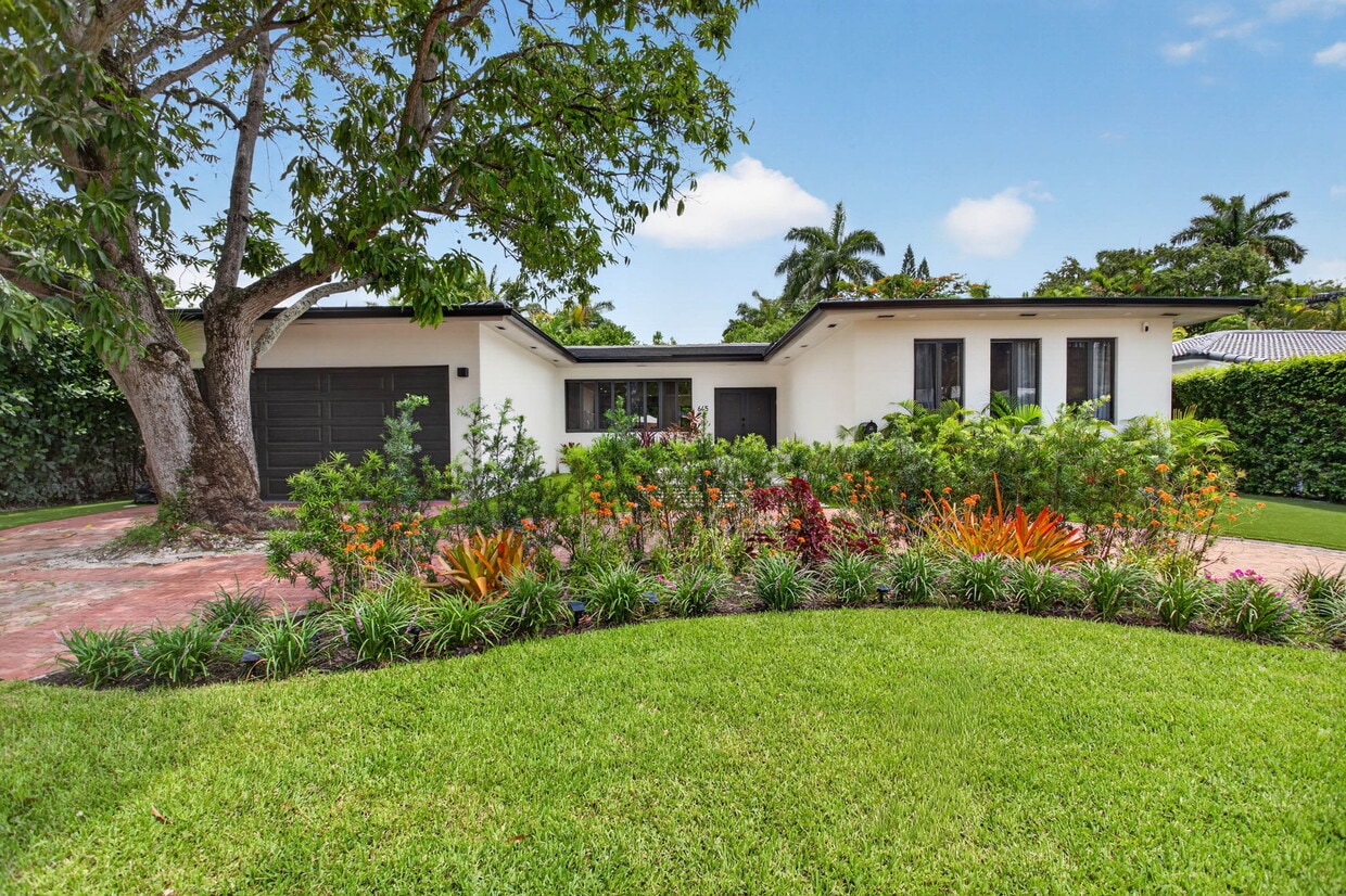 Photo - 645 NE 53rd St (Miami, FL)