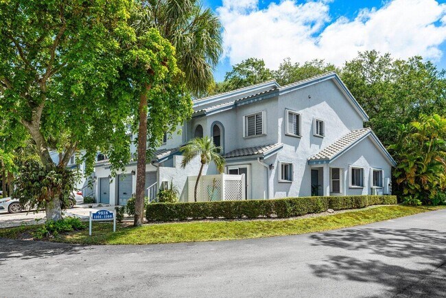 Foto del edificio - 9818 Nickels Blvd
