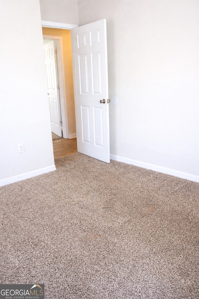 Foto del edificio - 1841 N Ridge Dr