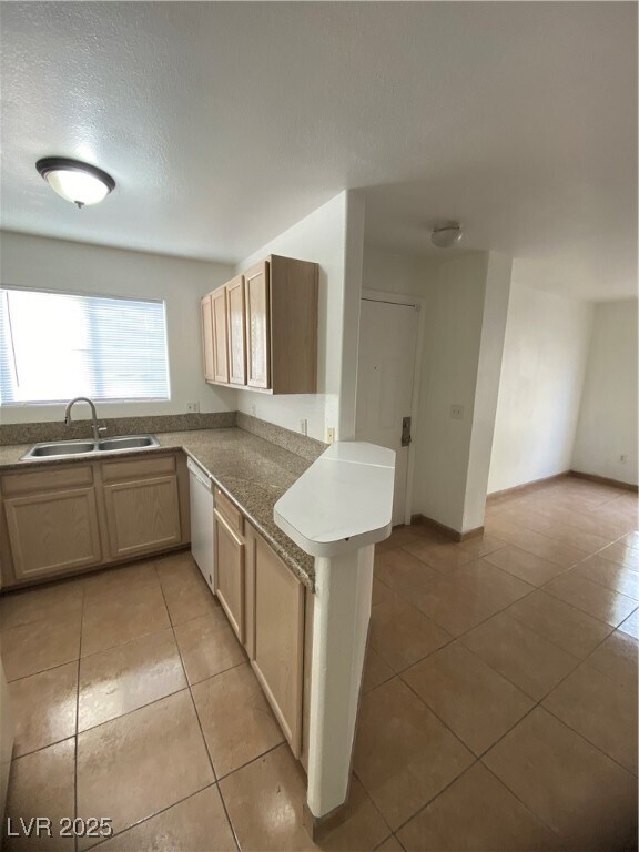 Foto del edificio - 4404 W Lake N Dr