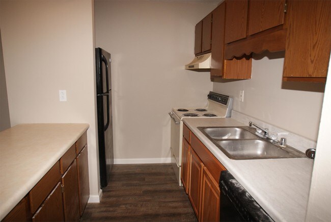 Building Photo - 3615 N Crestview Dr NW