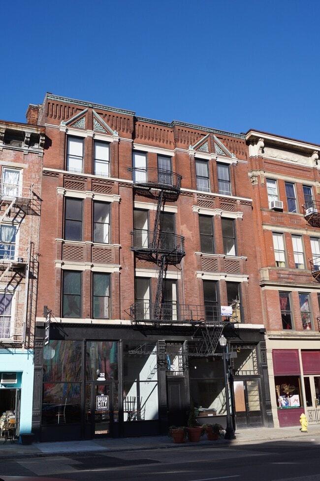 Building Photo - 30 West Court Street