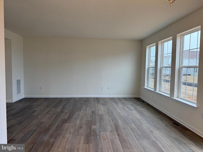 Foto del edificio - 414 MacLaren Ln