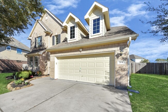 Building Photo - 704 Harvard Pointe Dr