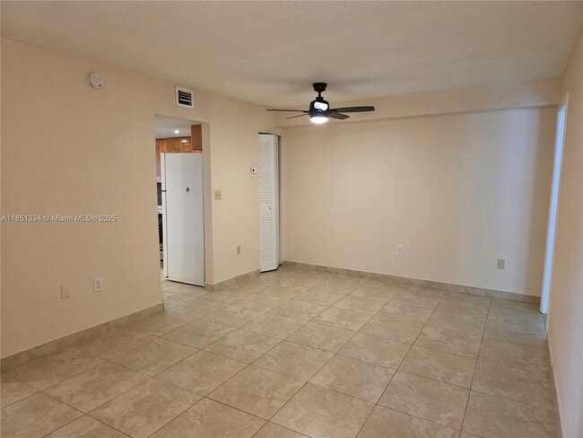 Building Photo - 6945 SW 111th Ct