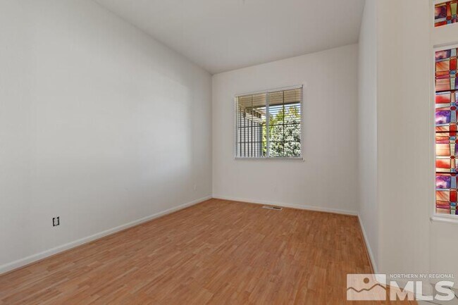 Building Photo - 5540 Daybreak Dr
