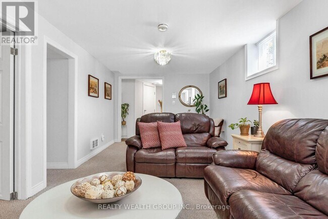 Photo du bâtiment - 771 Eversley Dr