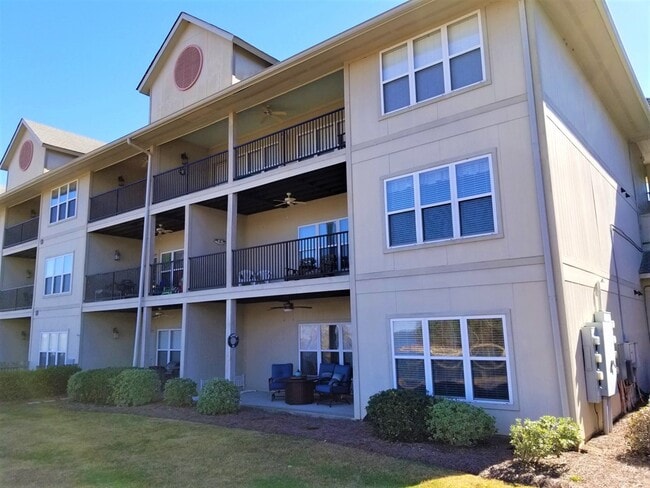 Building Photo - 413 Ballard Ln