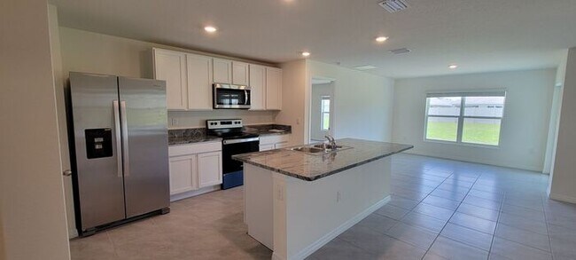Building Photo - Beautiful New Construction