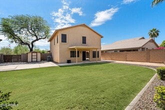 Building Photo - 2314 E Paraiso Dr