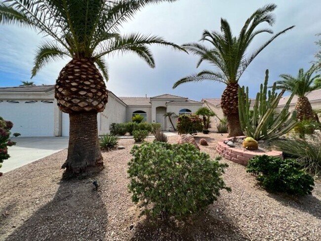 Foto del edificio - 3 BR LUXE Home-Walk to Colorado River, Golf & near Rotary Park.
