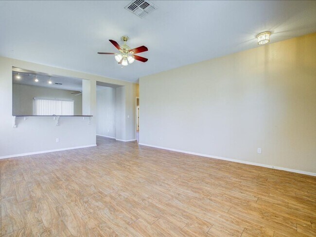 Foto del edificio - 3 Bedroom 2 Bathroom