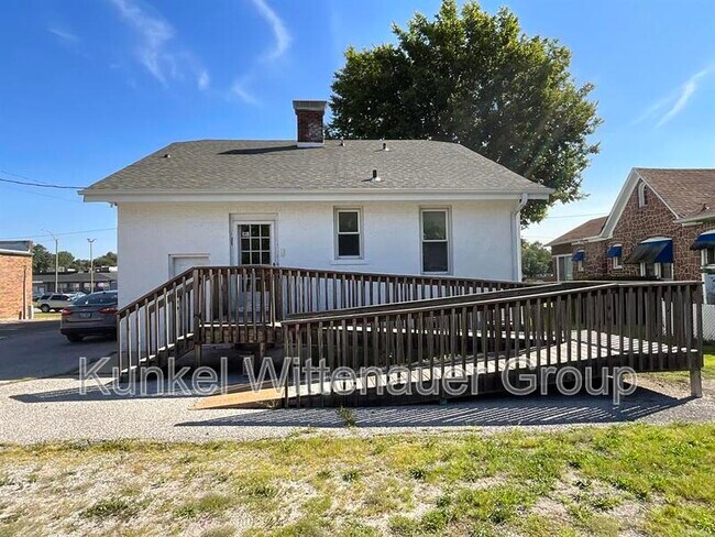 Building Photo - 6318 W Main St