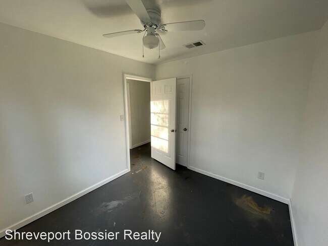 Building Photo - 3 br, 1.5 bath House - 7022 Amie St